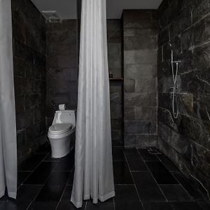 Premier Studio Bathtub
